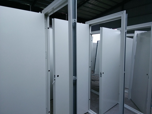 入戶門正對(duì)房間門